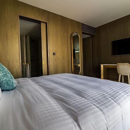 Five Palm Residence - Platinium Дубай Екстериор снимка